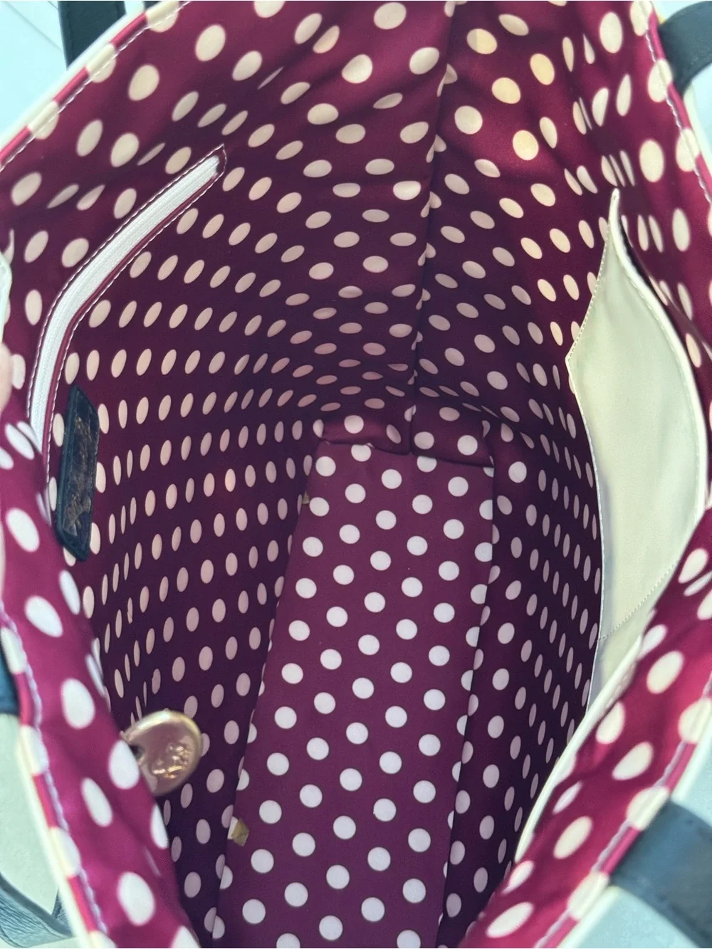 Nique White Patent Tote with Purple Illustration